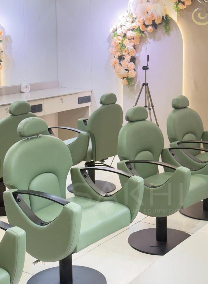 Gloria Olive.. Gloria Olive..